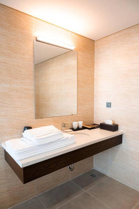 1Br - 1 Sofa Bed Luxurious 5-Stars Resort Phuc Yen Екстер'єр фото
